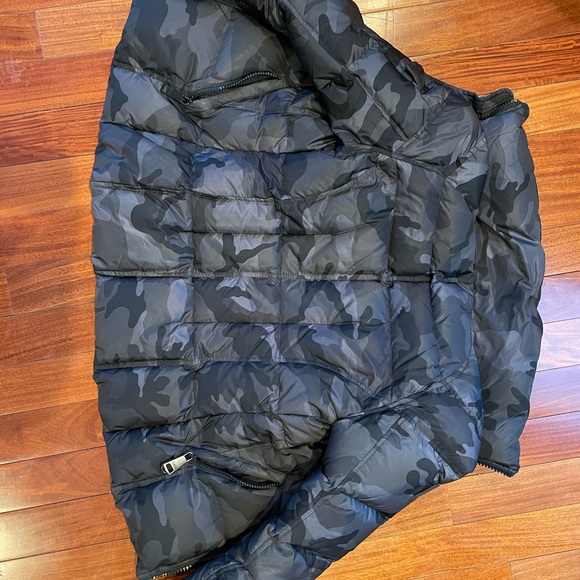 SAM. JACKET - Picture 2 of 9